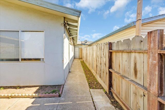 1661 Klamath Drive, Salinas, CA 93906