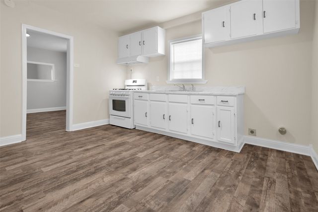 905 N Raymond Polk Sr Memorial Drive, Sherman, TX 75090