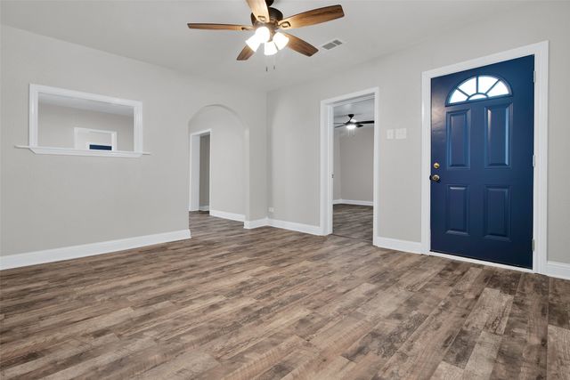 905 N Raymond Polk Sr Memorial Drive, Sherman, TX 75090