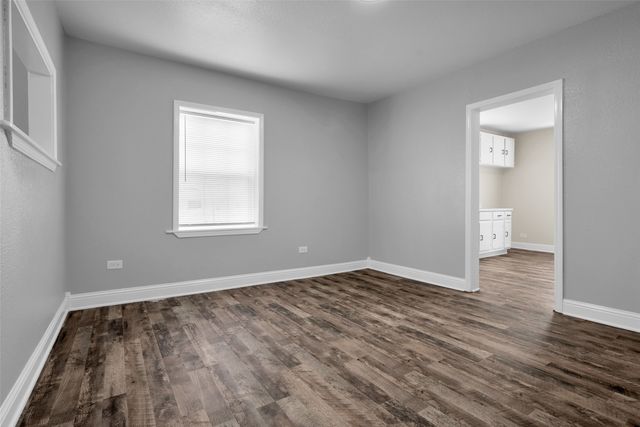 905 N Raymond Polk Sr Memorial Drive, Sherman, TX 75090