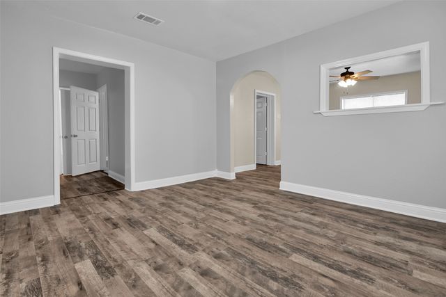 905 N Raymond Polk Sr Memorial Drive, Sherman, TX 75090