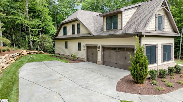 227 Snap Dragon Way, Landrum, SC 29356