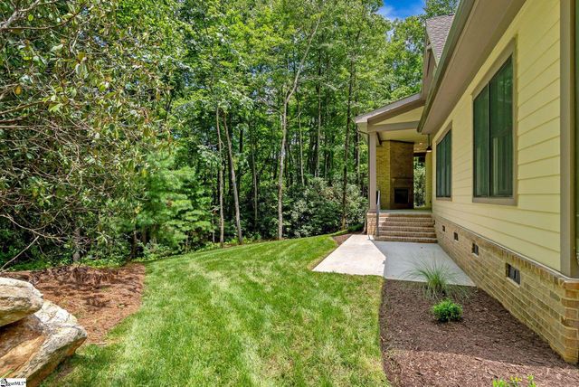 227 Snap Dragon Way, Landrum, SC 29356