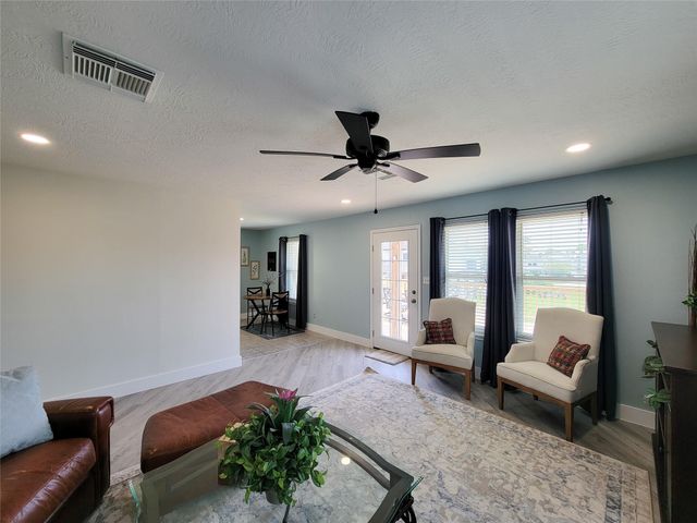 16704 Curlew Road, Jamaica Beach, TX 77554
