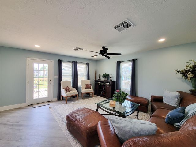16704 Curlew Road, Jamaica Beach, TX 77554