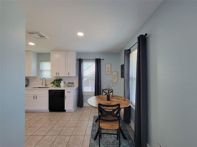 16704 Curlew Road, Jamaica Beach, TX 77554