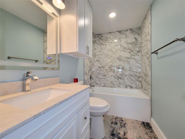 16704 Curlew Road, Jamaica Beach, TX 77554