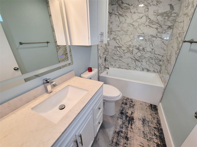 16704 Curlew Road, Jamaica Beach, TX 77554