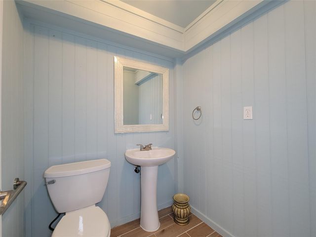 16704 Curlew Road, Jamaica Beach, TX 77554