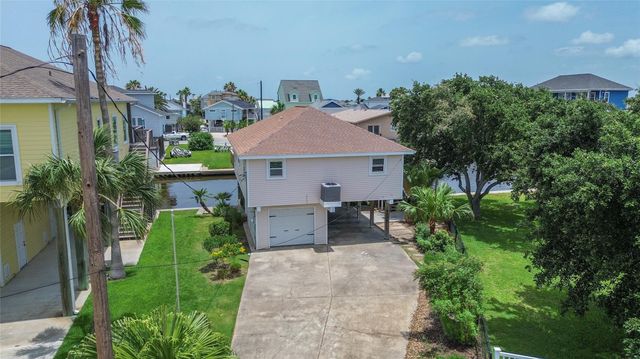 16704 Curlew Road, Jamaica Beach, TX 77554