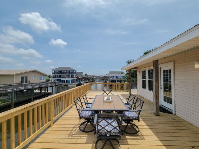 16704 Curlew Road, Jamaica Beach, TX 77554