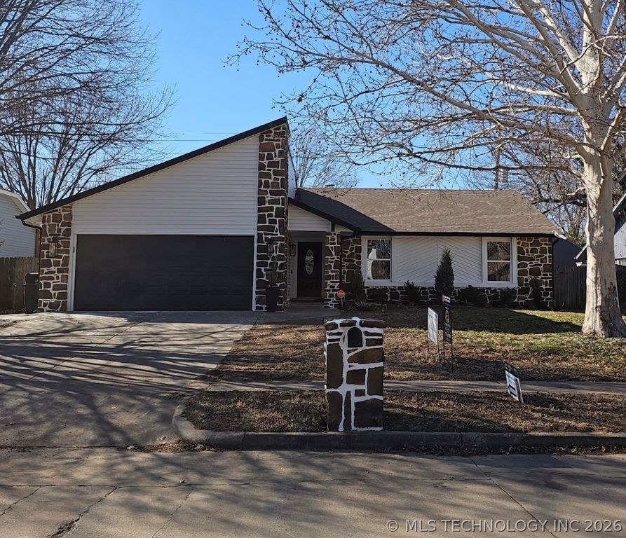 2224 S Fir Avenue, Broken Arrow, OK 74012