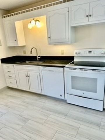 40 Village Rd. 610, Middleton, MA 01949