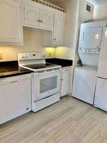 40 Village Rd. 610, Middleton, MA 01949