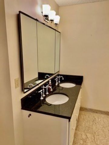 40 Village Rd. 610, Middleton, MA 01949