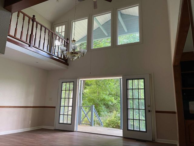 3250 Luther Ragan Rd, Palmyra, TN 37142