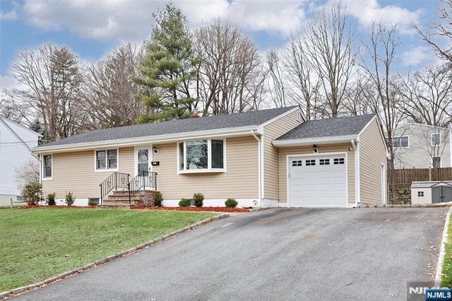 221 Raymond Street, Hillsdale, NJ 07642