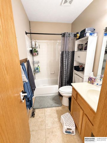 8022 Bauman Avenue, Omaha, NE 68122