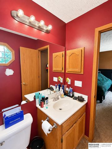 8022 Bauman Avenue, Omaha, NE 68122