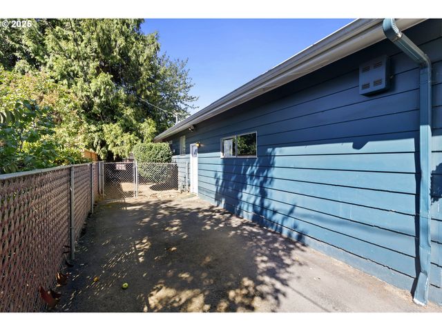 601 Se 135TH Ave, Portland, OR 97233