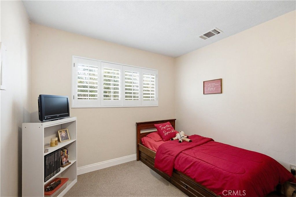 Image 14 of property listing at 1090 4th, Norco, CA 92860