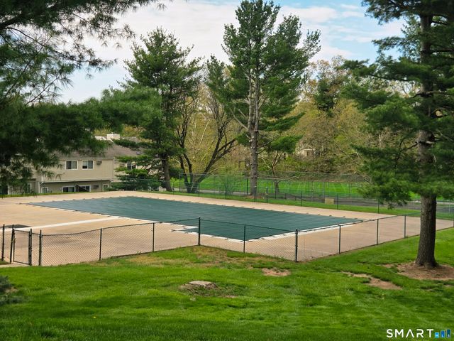 5 Cherokee Court 5, Cromwell, CT 06416