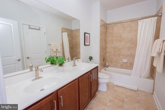 5714 45TH AVE, Hyattsville, MD 20781