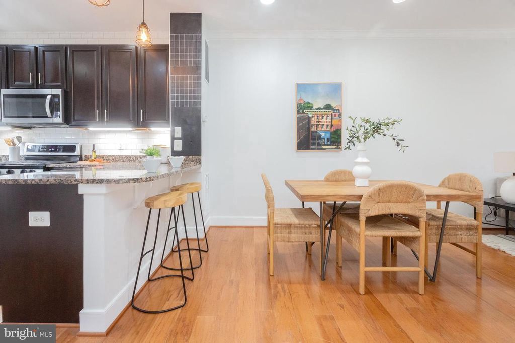 Image 15 of property listing at 5714 45TH AVE, Hyattsville, MD 20781