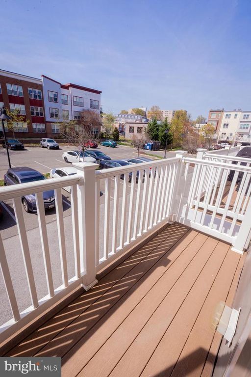 Image 21 of property listing at 5714 45TH AVE, Hyattsville, MD 20781