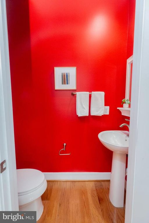 Image 23 of property listing at 5714 45TH AVE, Hyattsville, MD 20781