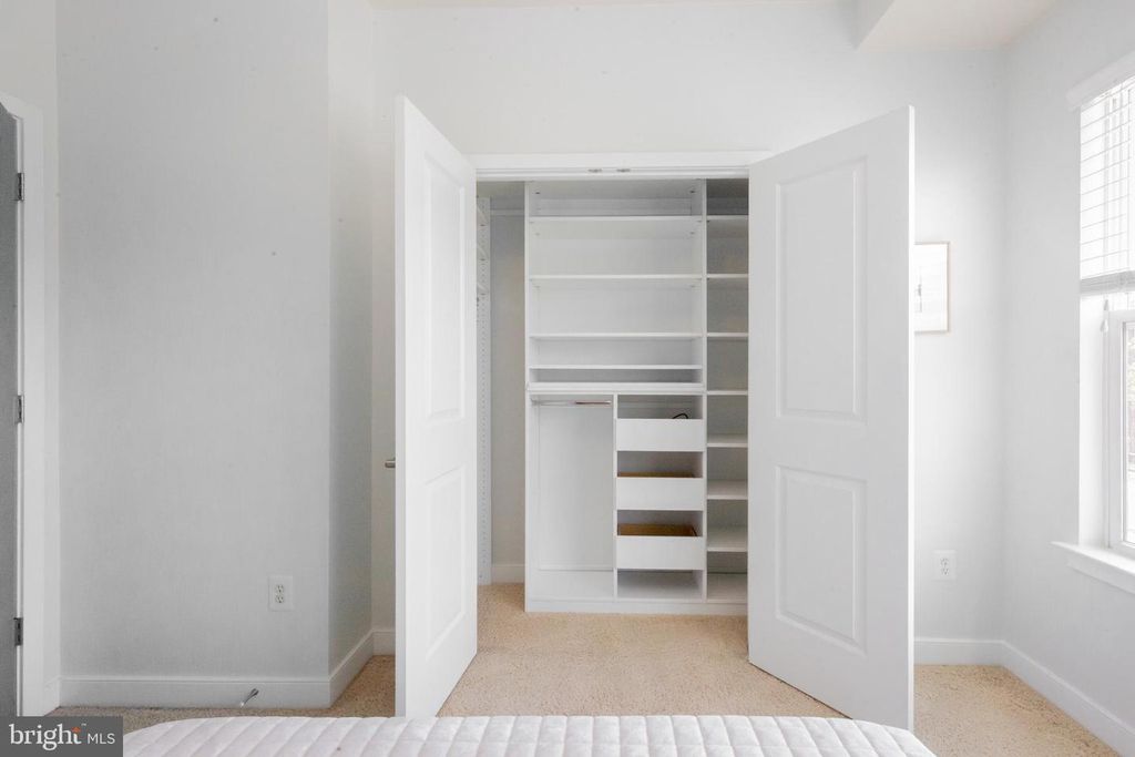 Image 29 of property listing at 5714 45TH AVE, Hyattsville, MD 20781