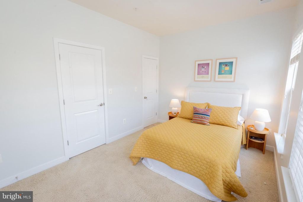 Image 39 of property listing at 5714 45TH AVE, Hyattsville, MD 20781