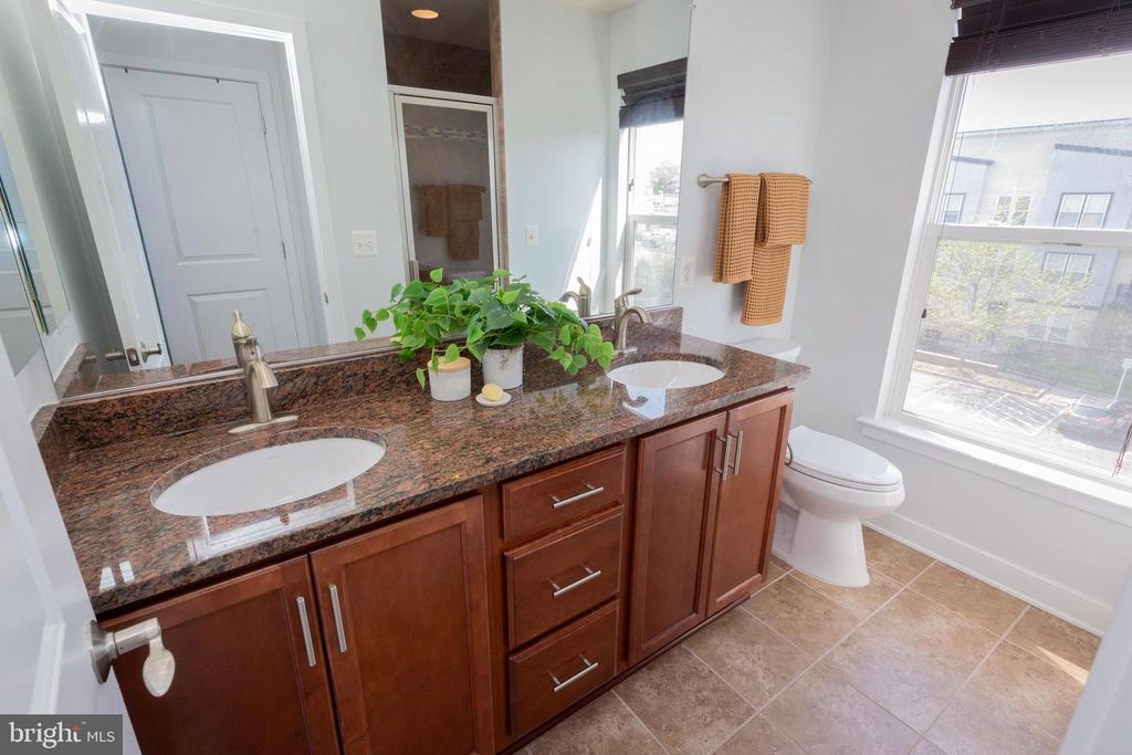 Image 47 of property listing at 5714 45TH AVE, Hyattsville, MD 20781