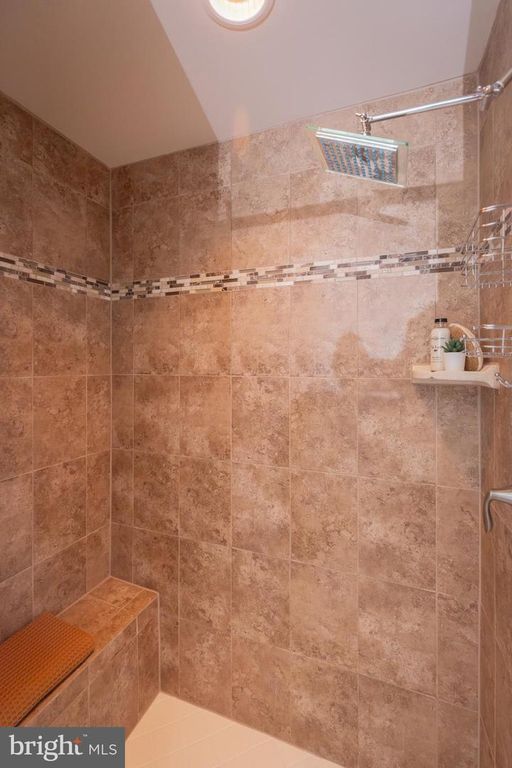 Image 48 of property listing at 5714 45TH AVE, Hyattsville, MD 20781