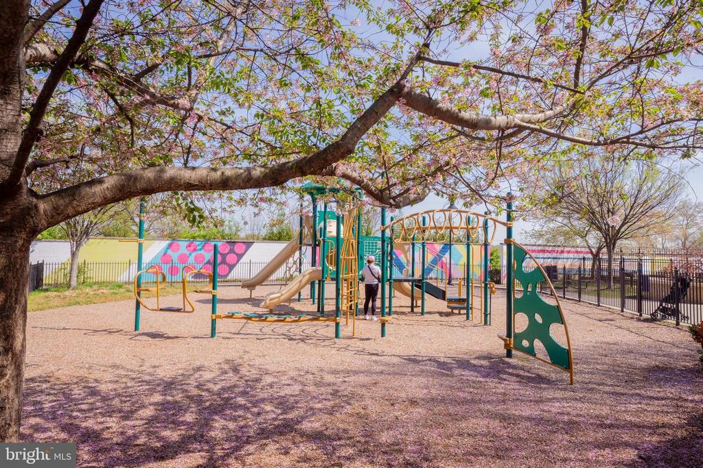 Image 57 of property listing at 5714 45TH AVE, Hyattsville, MD 20781