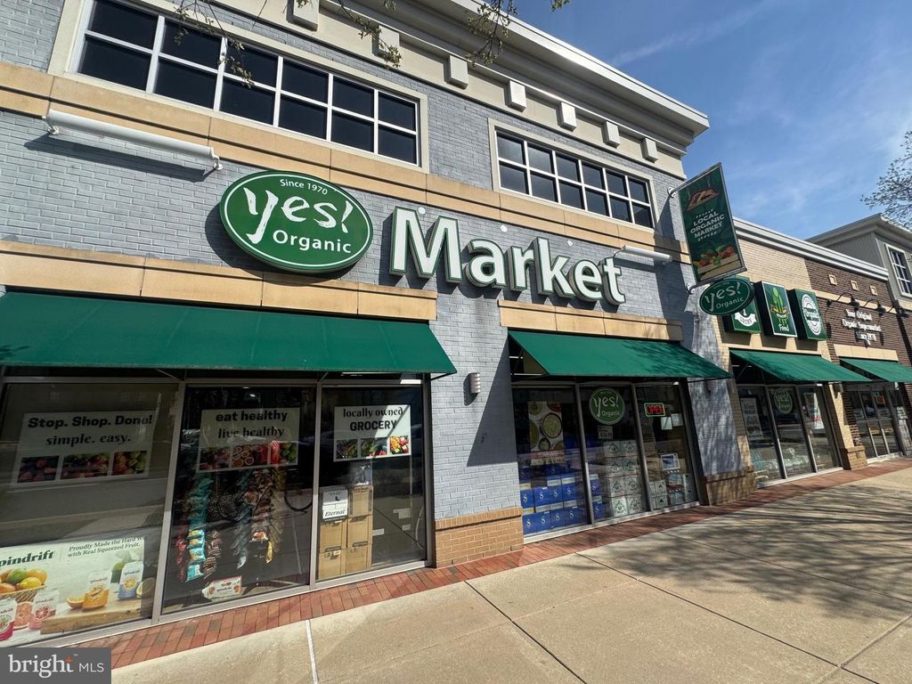 Image 61 of property listing at 5714 45TH AVE, Hyattsville, MD 20781