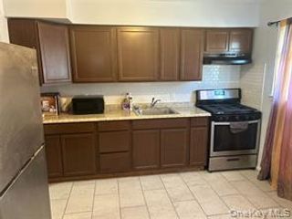 307 Fernside Place 1st Fl, Far Rockaway, NY 11691