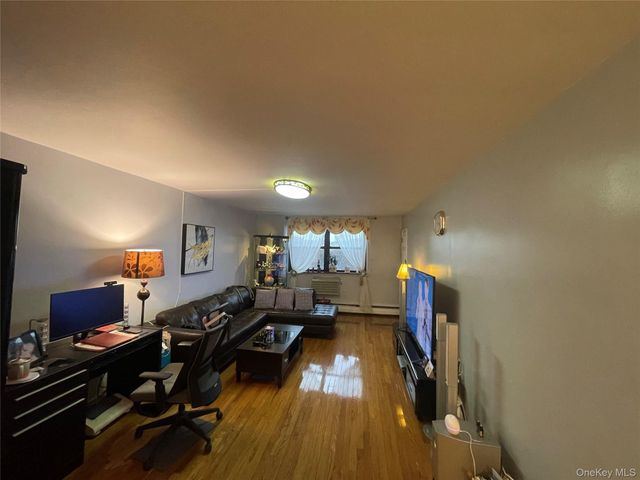 99-35 59 Avenue 5E, Corona, NY 11368
