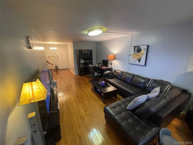 99-35 59 Avenue 5E, Corona, NY 11368