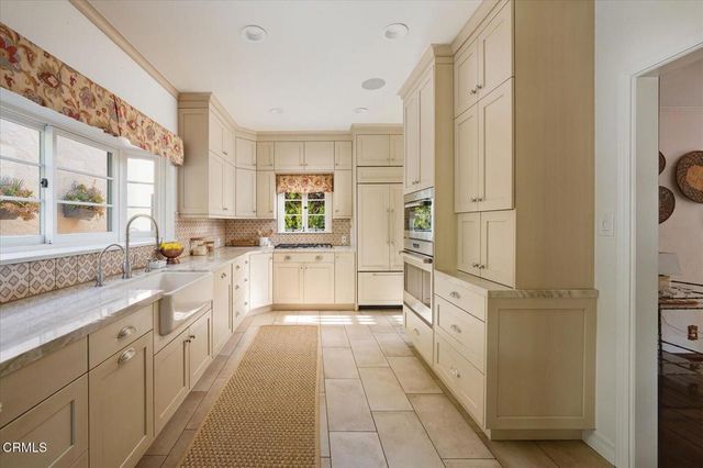 752 Glenview Road, Glendale, CA 91202