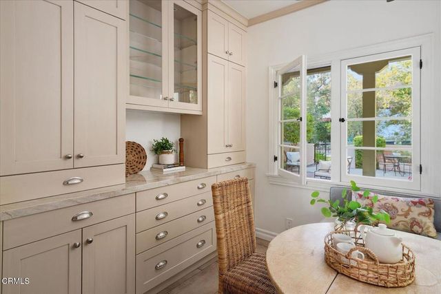 752 Glenview Road, Glendale, CA 91202