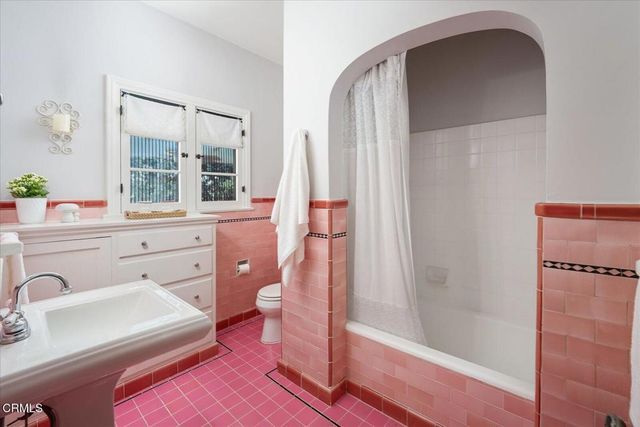 752 Glenview Road, Glendale, CA 91202