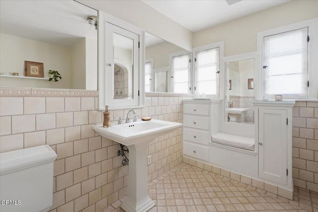 752 Glenview Road, Glendale, CA 91202