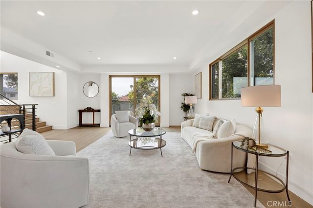 941 E California Boulevard 1, Pasadena, CA 91106
