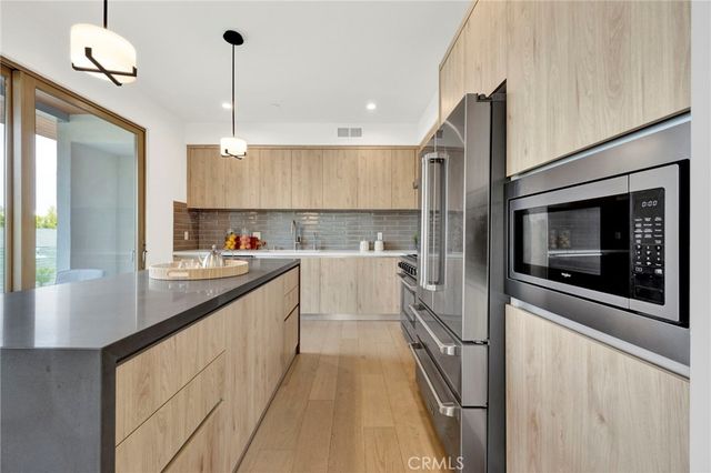 941 E California Boulevard 1, Pasadena, CA 91106