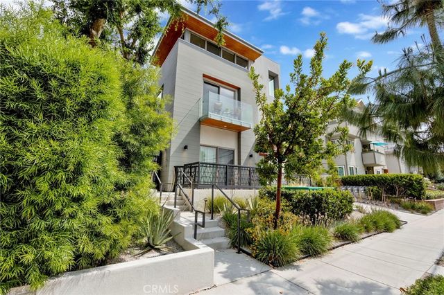 941 E California Boulevard 1, Pasadena, CA 91106
