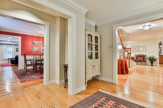 34 Brush Hill Ln, Milton, MA 02186