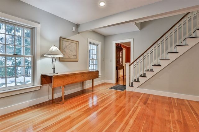 34 Brush Hill Ln, Milton, MA 02186