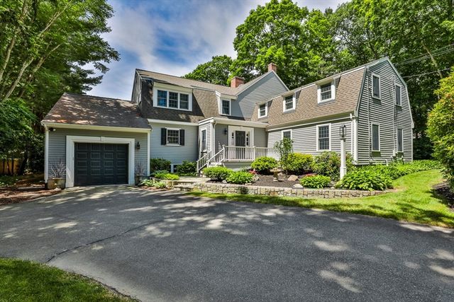 34 Brush Hill Ln, Milton, MA 02186