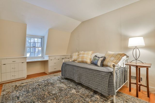 34 Brush Hill Ln, Milton, MA 02186